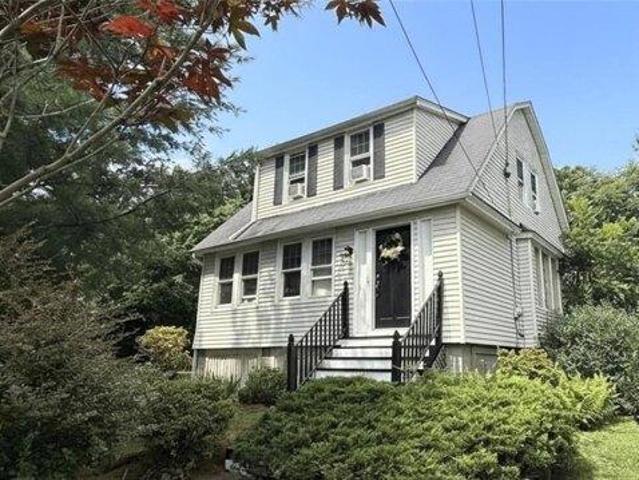 House for sale in Wyckoff, New Jersey