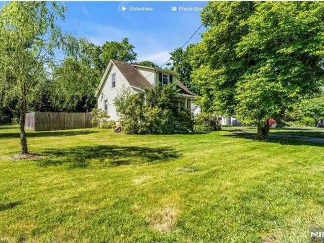 House for sale in Wyckoff, New Jersey