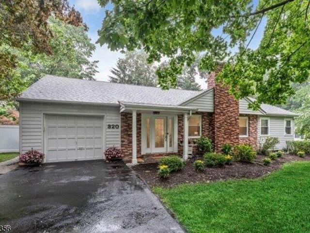 House for sale in Wyckoff, New Jersey