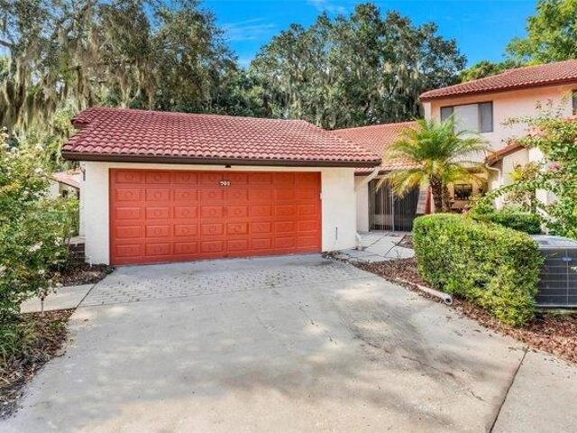 House for sale in Yalaha, Florida