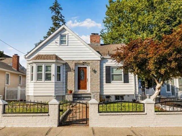 House for sale in Glenwood, New York