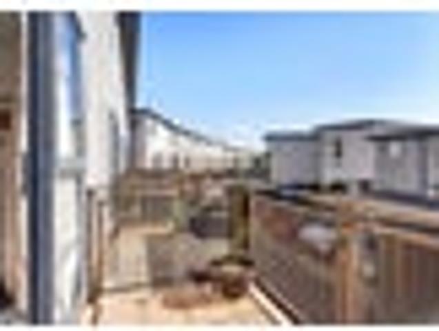 Townhouse for sale in Avondale, Oroua County