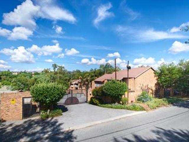 Townhouse for sale in Randburg, Gauteng