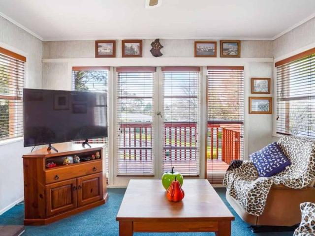 House for rent in Green Bay, Whau