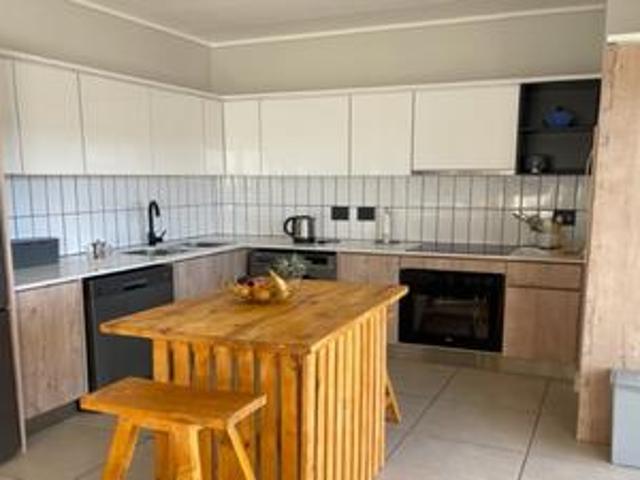 Apartment for rent in Waterkloof, Gauteng