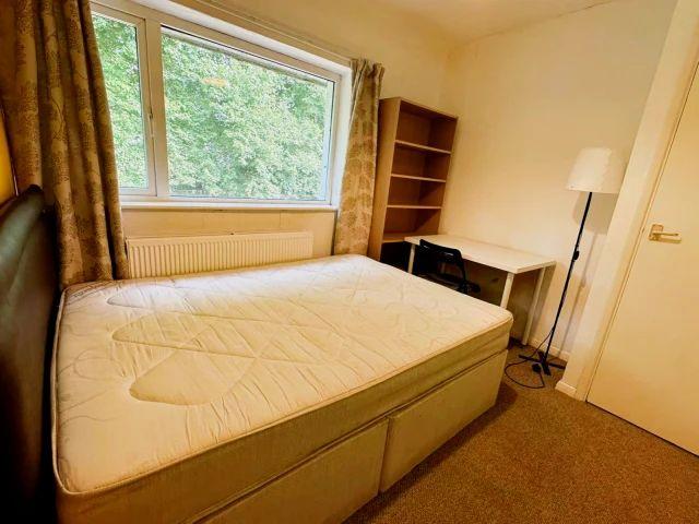 Apartment for rent in Lenton Abbey, Haddon