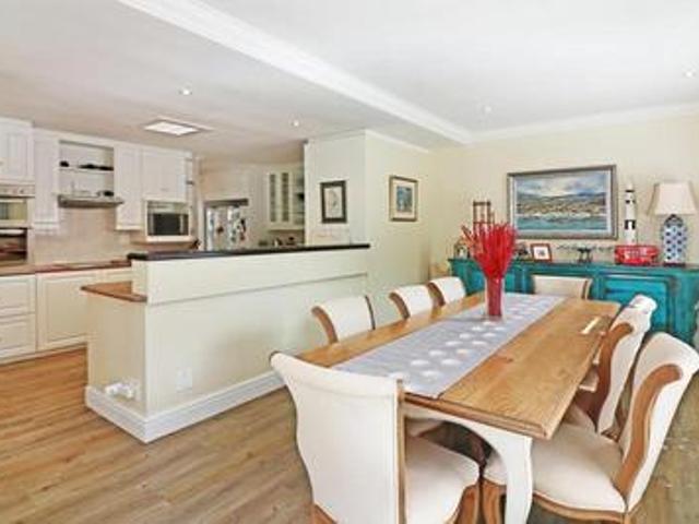 Townhouse for sale in Hout Bay