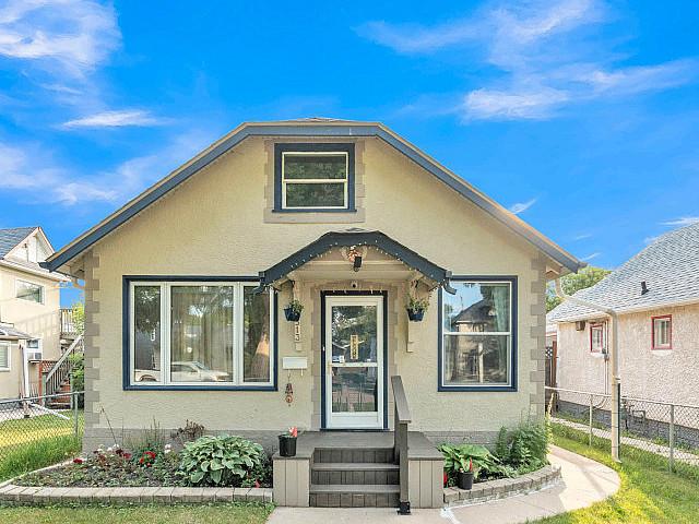 House for sale in East St. Paul, Manitoba