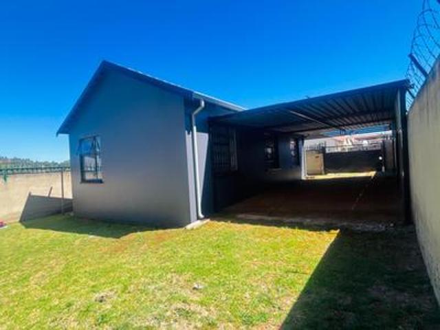 House for sale in Roodepoort, City of Johannesburg Metropolitan Municipality
