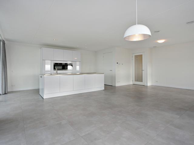 Appartement te huur in Strijp, Acht