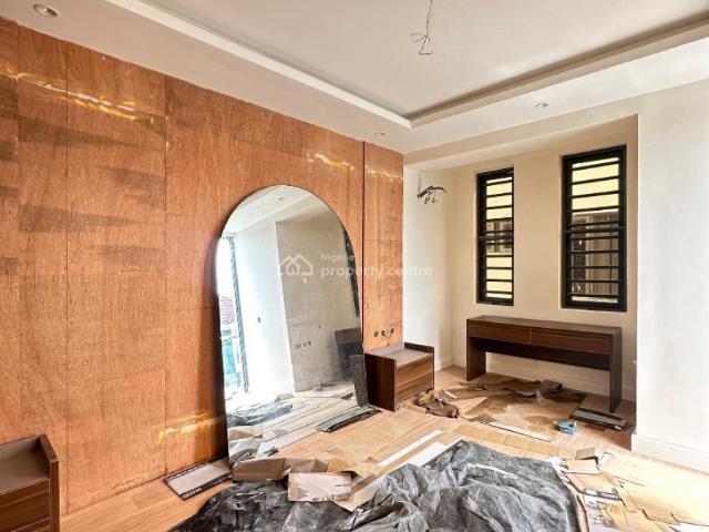 Flat for sale in Eti Osa, Lagos