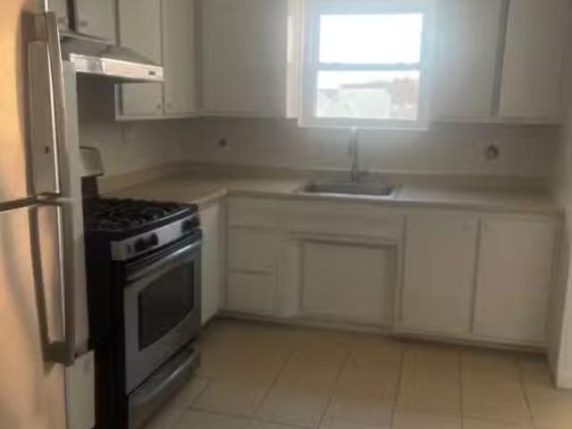 Apartment for rent in Elmhurst