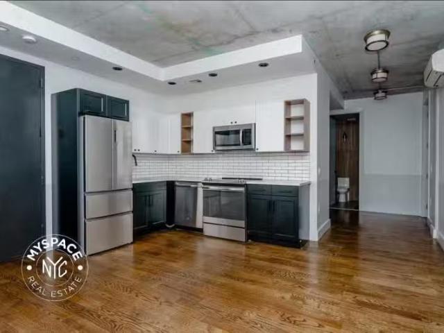 Apartment for rent in Astoria