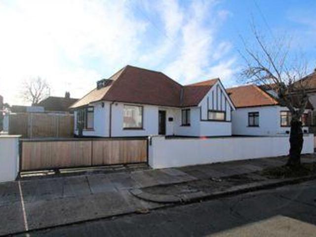 House for rent in Alton Barnes, Essex