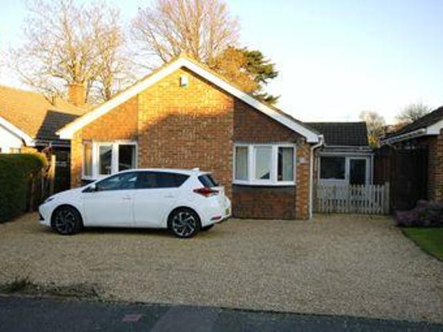 House for sale in Heol-las, Surrey