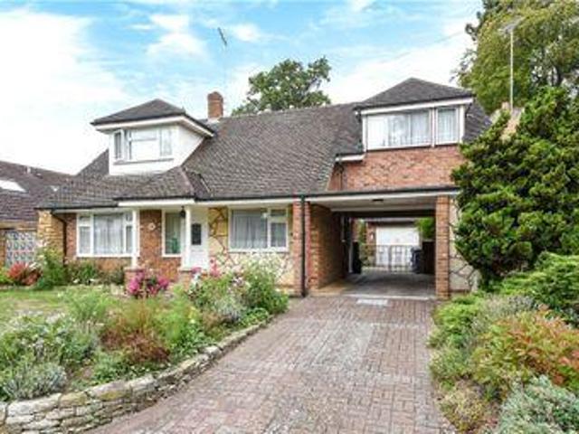 House for sale in Ascot