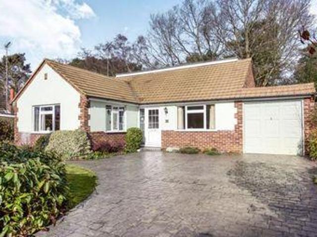 House for sale in Heol-las, Surrey