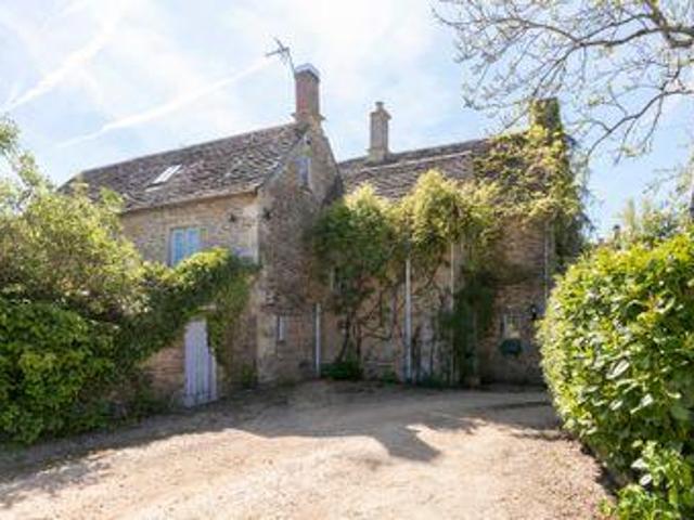 House for sale in Fossebridge, Gloucestershire