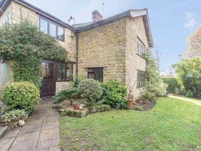 House for sale in Brackley, West Northamptonshire