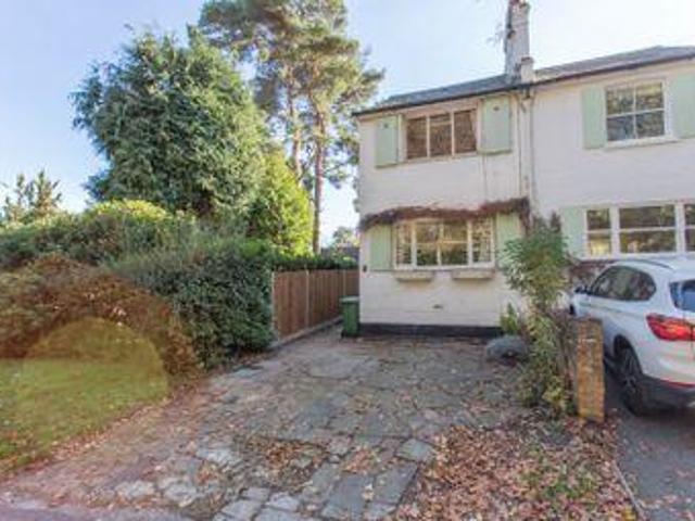 House for sale in Ascot