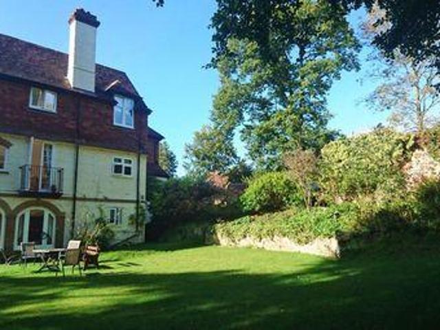 House for sale in Fole, Surrey