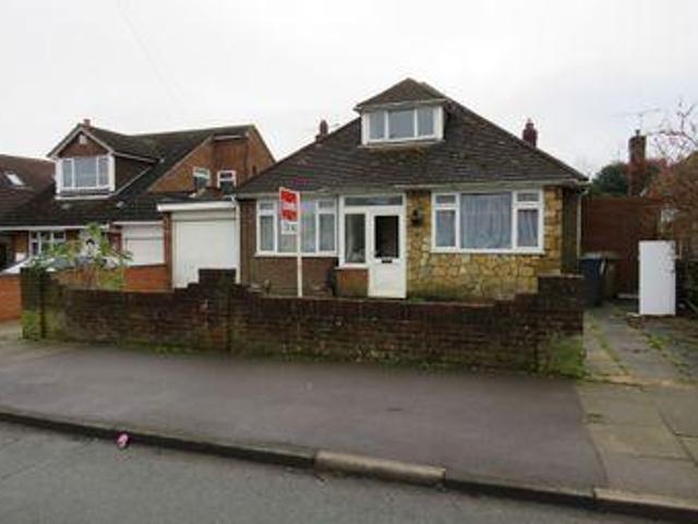 House for sale in Luton