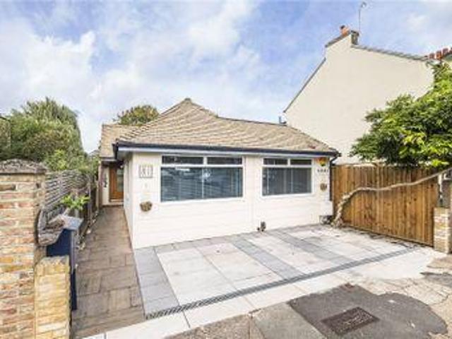 House for sale in Twickenham, Greater London