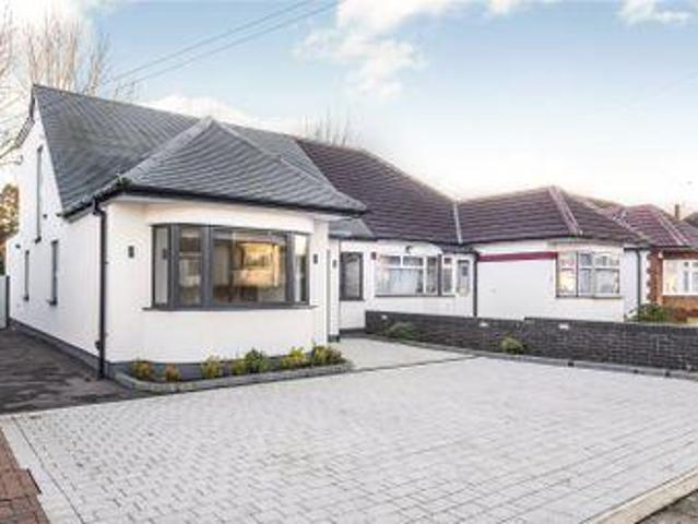 House for sale in Little Stanmore, Greater London