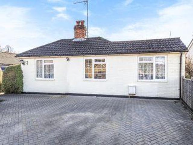 House for sale in Heol-las, Surrey