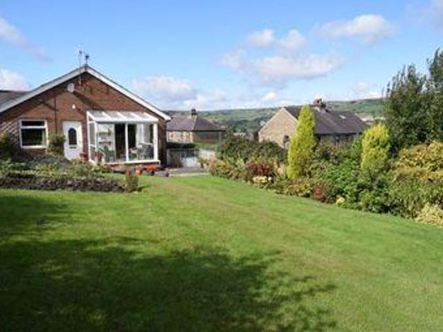 House for sale in Huddersfield, West Yorkshire