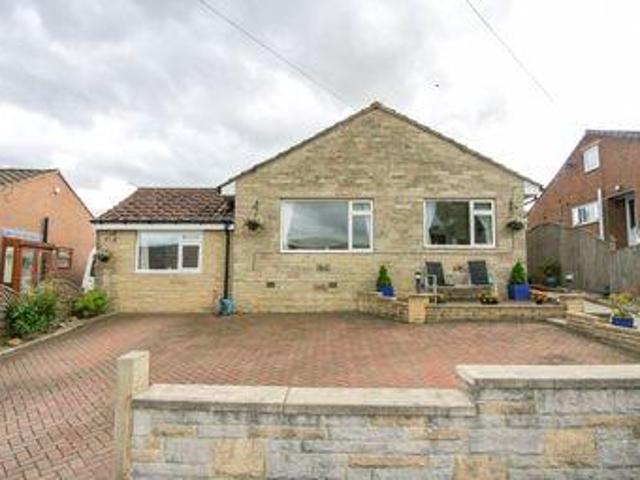 House for sale in Huddersfield, West Yorkshire