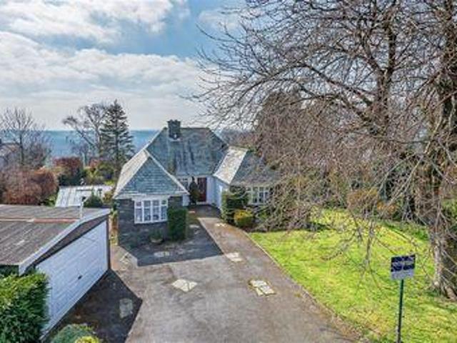 House for sale in West Yorkshire