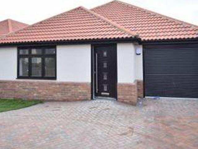 House for sale in Dale Hill, Essex