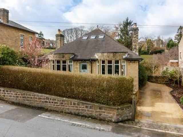 House for sale in Huddersfield, West Yorkshire
