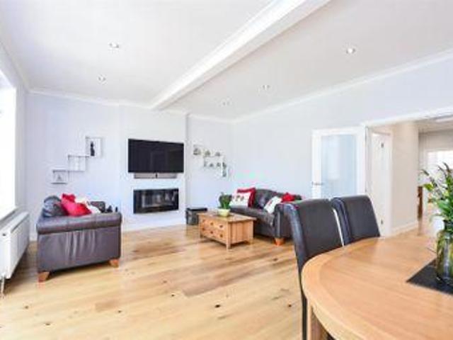 House for sale in Worcester Park, Greater London