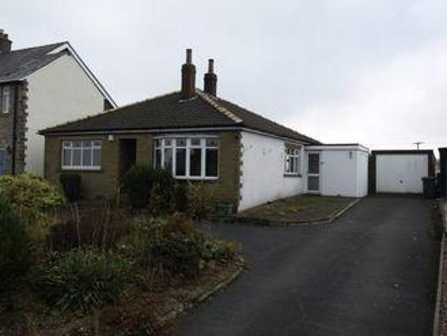 House for sale in Huddersfield, West Yorkshire
