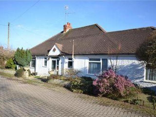House for sale in Farnham, Waverley