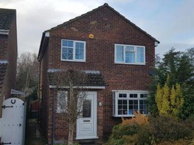 House for rent in Pouchen End, Hertfordshire