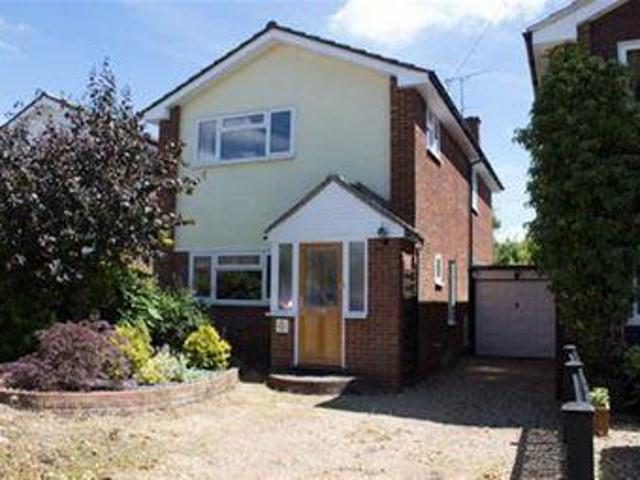 House for rent in Navestock Side