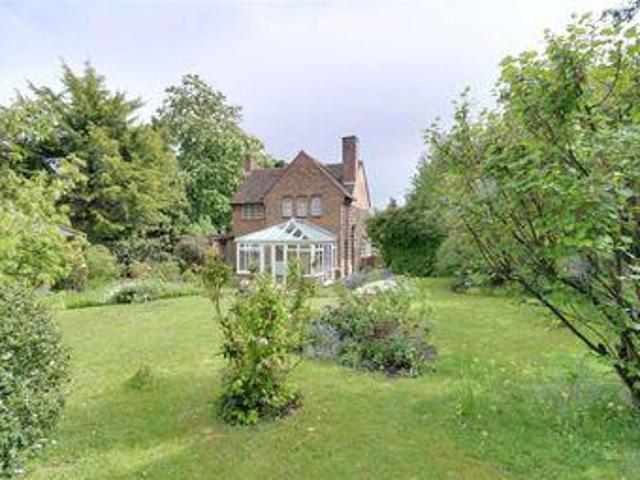 House for rent in Pouchen End, Hertfordshire