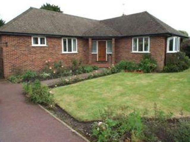House for rent in Ashtead, Mole Valley