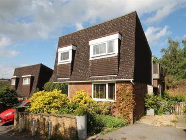 House for rent in Pachesham Park, Surrey