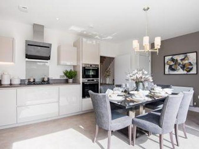 House for sale in Crowthorne