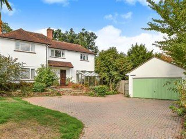 House for sale in Heol-las, Surrey