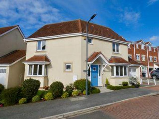 House for sale in West Yorkshire