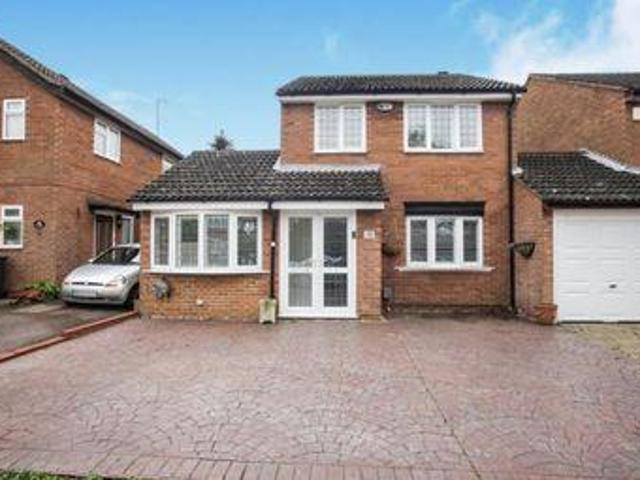 House for sale in Luton, England