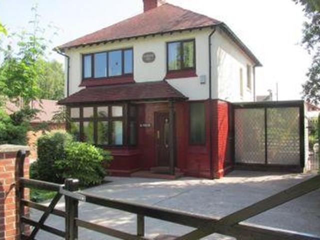 House for sale in Rossmore, Cheshire