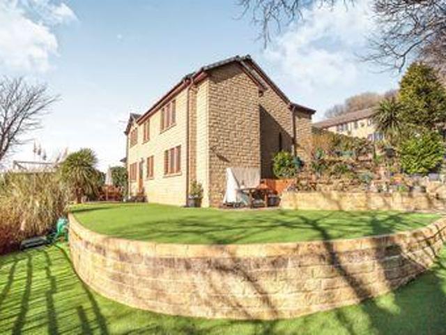 House for sale in Dewsbury, West Yorkshire