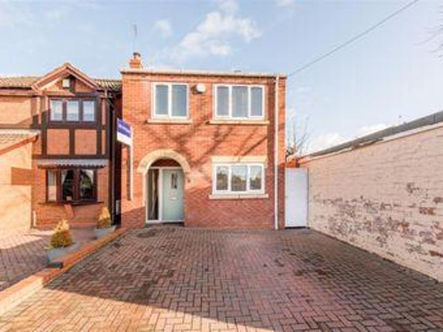 House for sale in Kingswinford, West Midlands