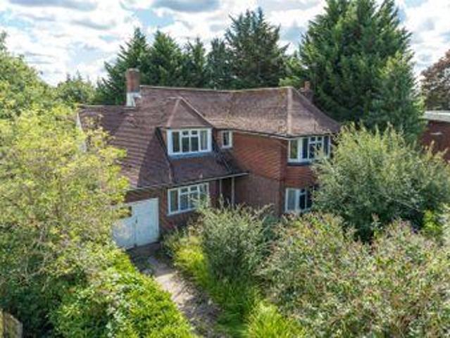 House for sale in Edgware, Greater London